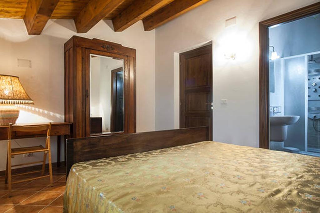 Agriturismo Miracco Atanasio Franco "Il Maniero" Santa Sofia d'Epiro Екстериор снимка