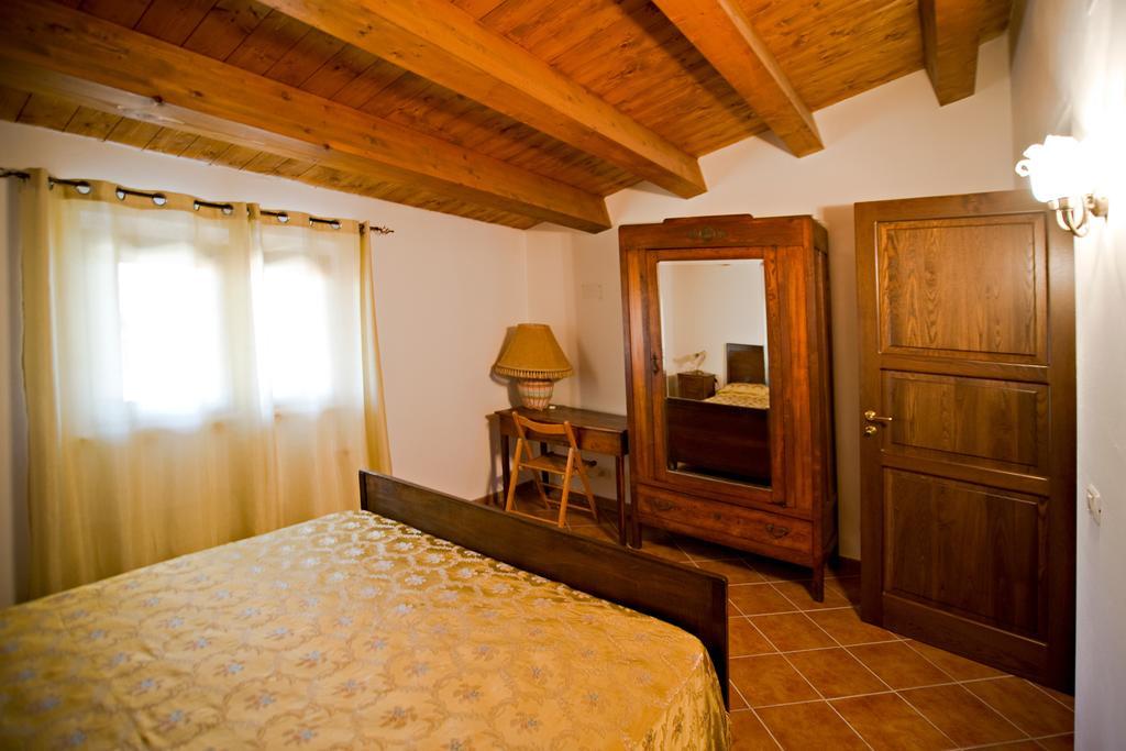 Agriturismo Miracco Atanasio Franco "Il Maniero" Santa Sofia d'Epiro Екстериор снимка